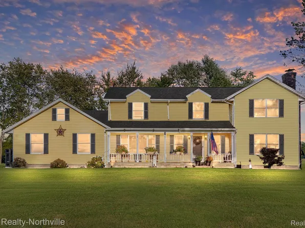 24301 Merriman Rd, New Boston, MI 48164