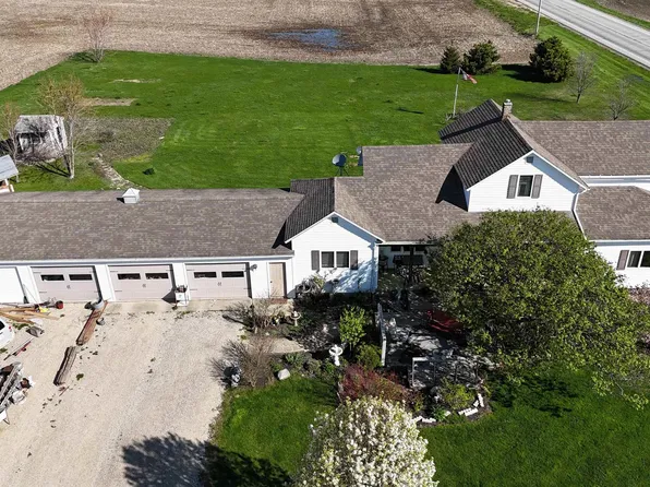 5686 S Warren Rd, Warren, IN 46792