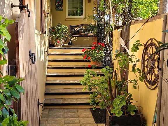 House Entry Courtyard