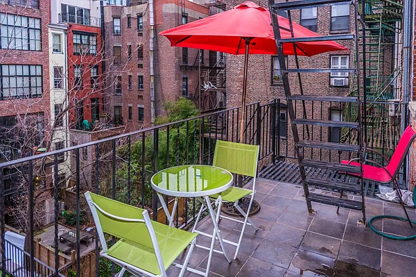 Rented by Compass | media 18