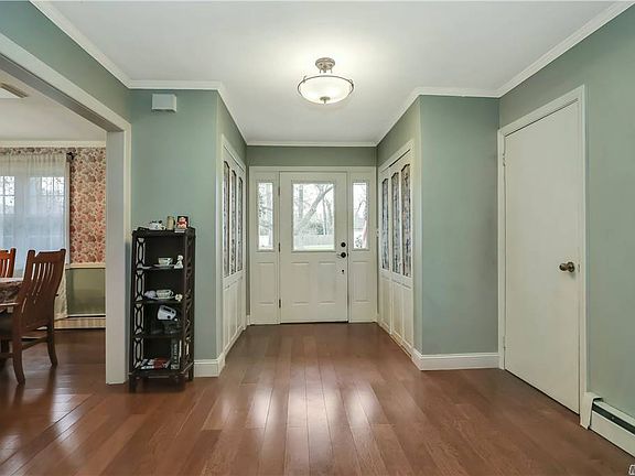 3rd image of 42 Sejon Dr