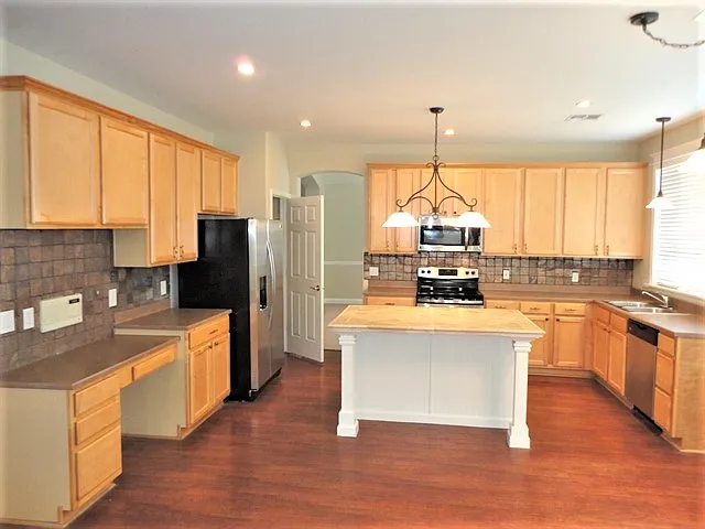 9715 E Inverness Ave — Photo 10