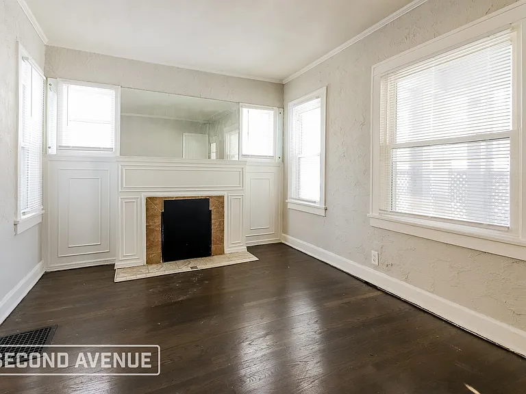 5121 Agnes Ave — Photo 3