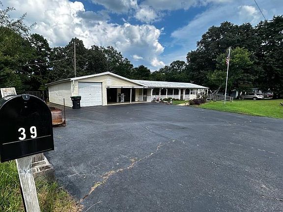 3rd image of 39 Hunter Dr