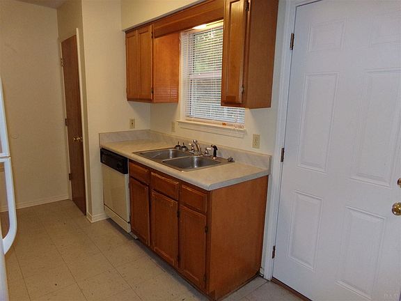 5th image of 478 Bay Pine Villa Dr