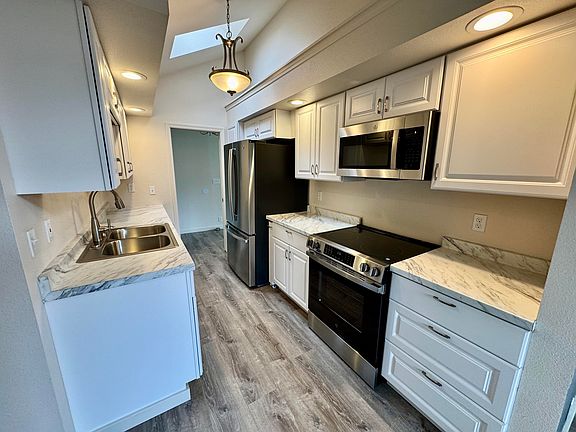 4th image of 1026 NE A St