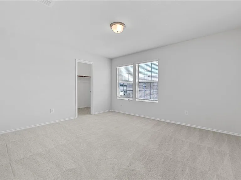 445 Grenada Lake Dr — Photo 19