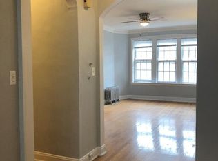 2513 W Winnemac Ave #21-B, Chicago, IL 60625