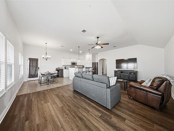 5th image of 9529 SW 27th St