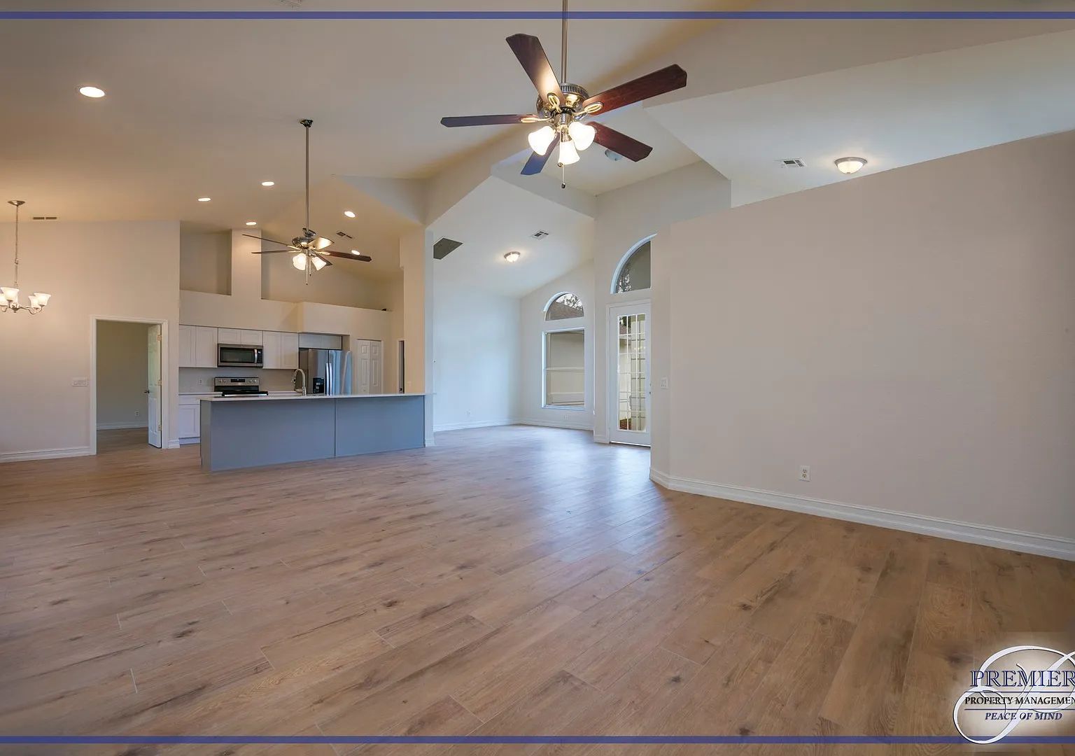 **No Hoa**Unfurnished Annual**Golden Gate Estates**Complete Remodel**3 Bed 2 Bath Home**2.9 Acre ... — Photo 4