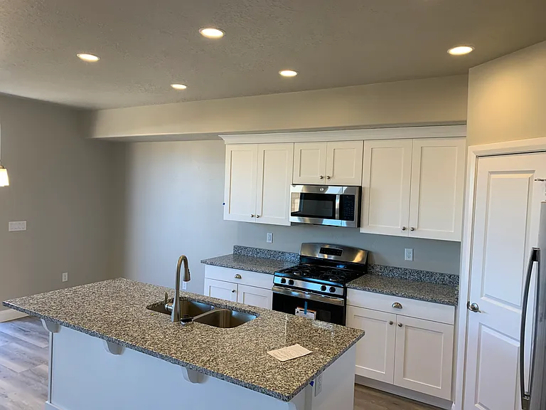508 N 480 W — Photo 4