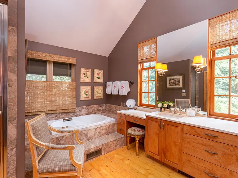 1305 Red Butte Dr — Photo 12