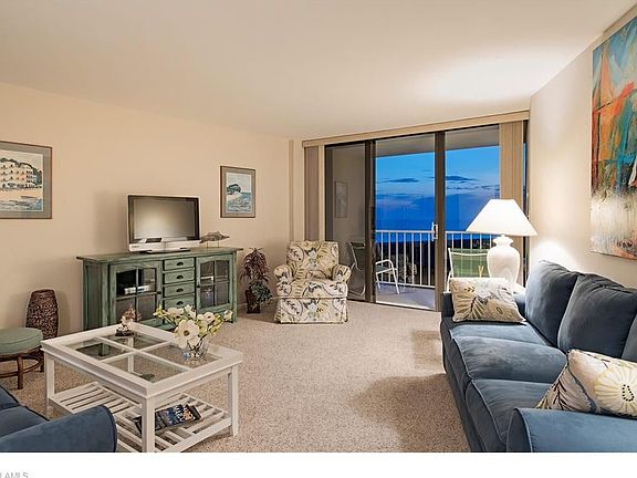 4th image of 260 Seaview Ct APT 1401
