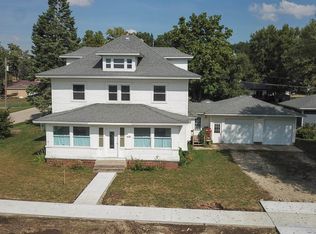409 W Main St, Fairbank, IA 50629