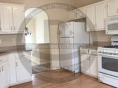 10718 Barberry Dr — Photo 4
