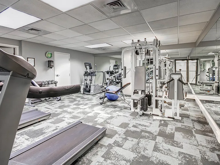 24/7 Fitness Center