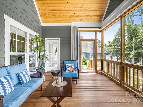 4th image of 1057 Peninsula Dr