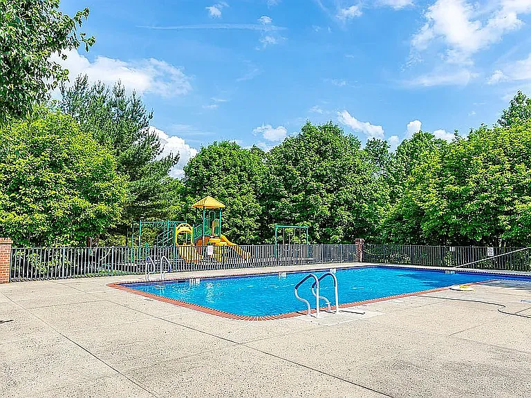 609 Magnolia Ln — Photo 6