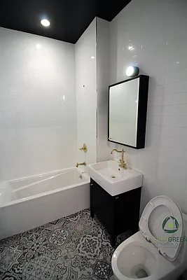 Rented by Evergreen Apartments BK | media 44