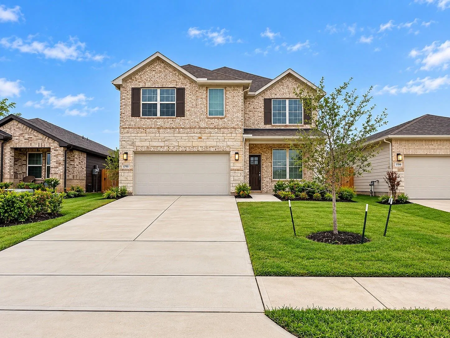 4 bed, 3.5 bath, 2764 sqft, $2,600 — Photo 1