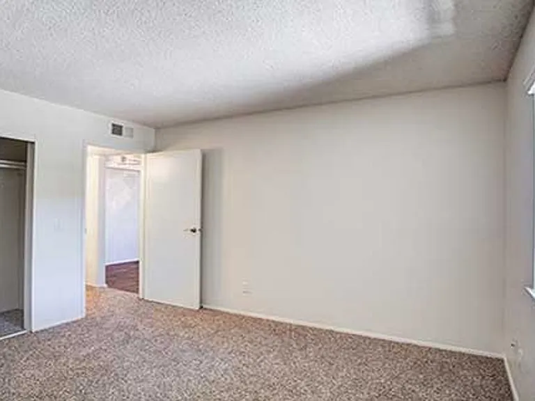 Waterstone Alta Loma Apartments — Photo 26