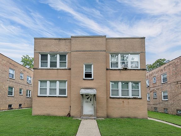 2nd image of 6547 N California Ave #2N