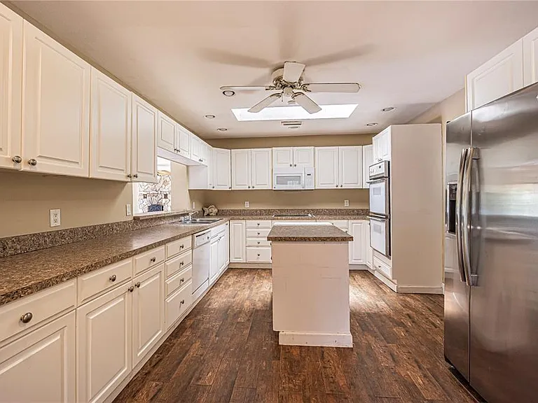 18129 Crawley Rd — Photo 13