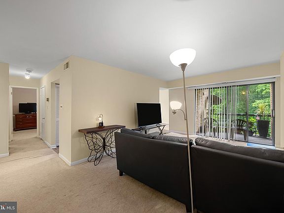 5th image of 11222 Cherry Hill Rd APT 202