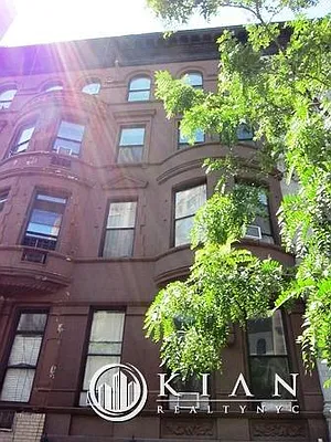 Rented by Kian Realty | media 19