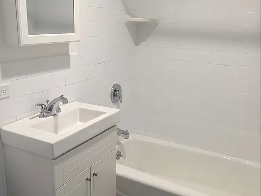 Rented by CNYC Apartments | media 35