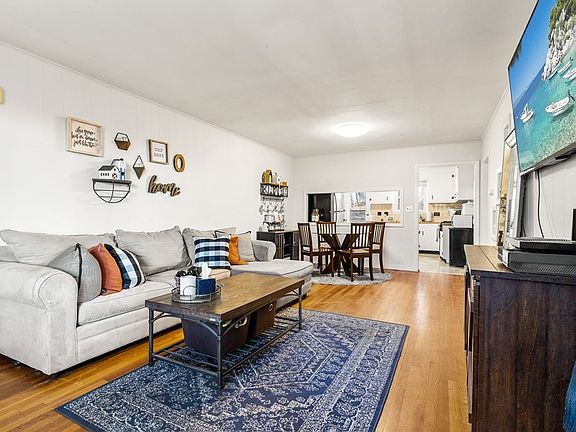 2nd image of 115 Blossom St #1