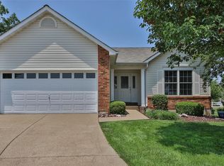5 Nina Ct, Dardenne Prairie, MO 63368