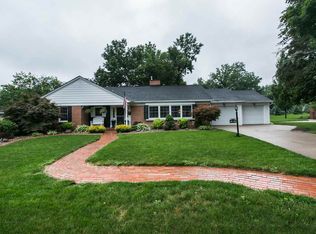 399 Moore Hts, Dubuque, IA 52003