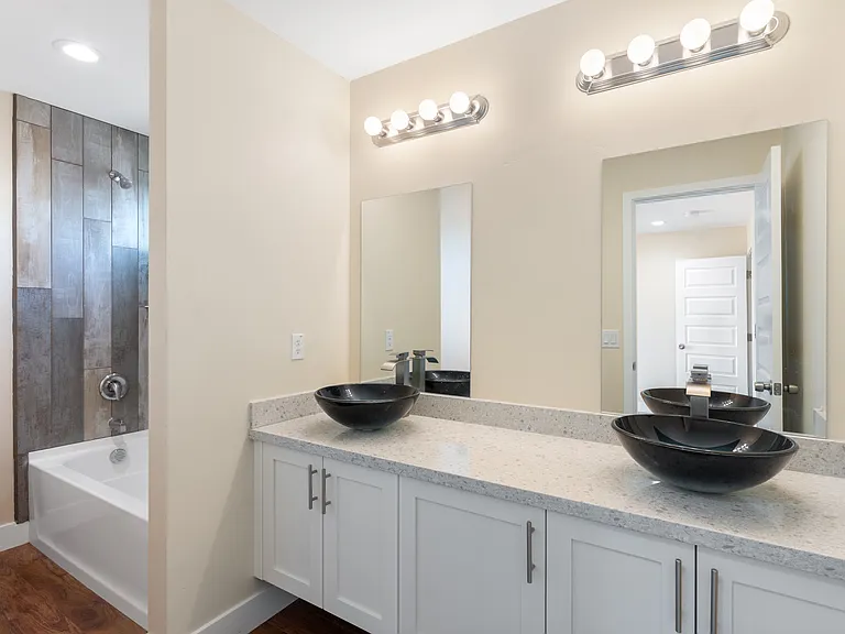 1415 S 29th Ave #1 — Photo 3