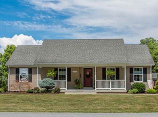 202 13th St, Grottoes, VA 24441