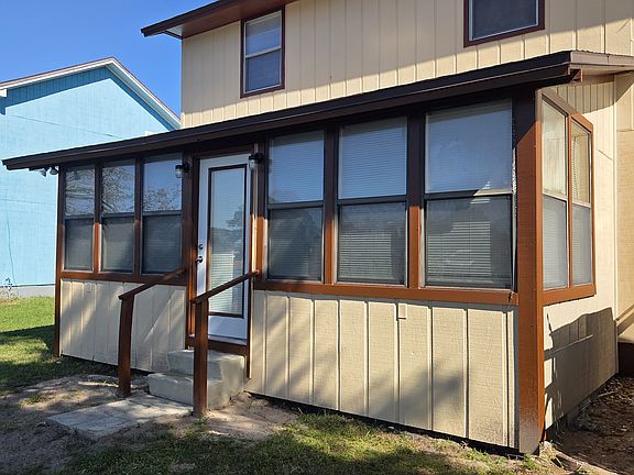 3rd image of 11624 Fort Caroline Lakes Dr