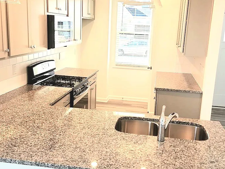 736 Putney Hill Rd — Photo 6