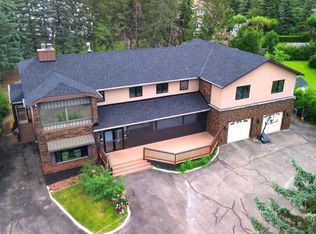 884 W East Chestermere Dr, Chestermere, AB T1X1A7