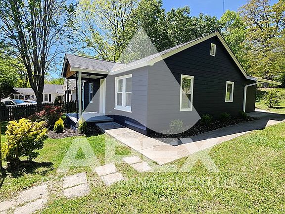 3rd image of 915 Forsythe St