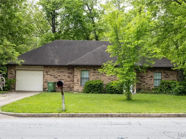 1106 Winchester Dr, Rolla, MO 65401