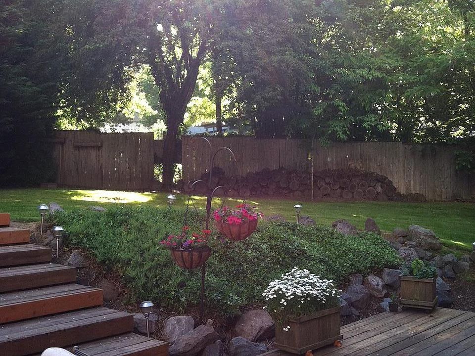 2nd image of 14950 SE Laurie Ave