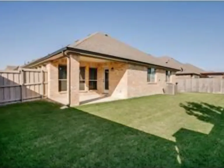 2200 Shannon Dr — Photo 19