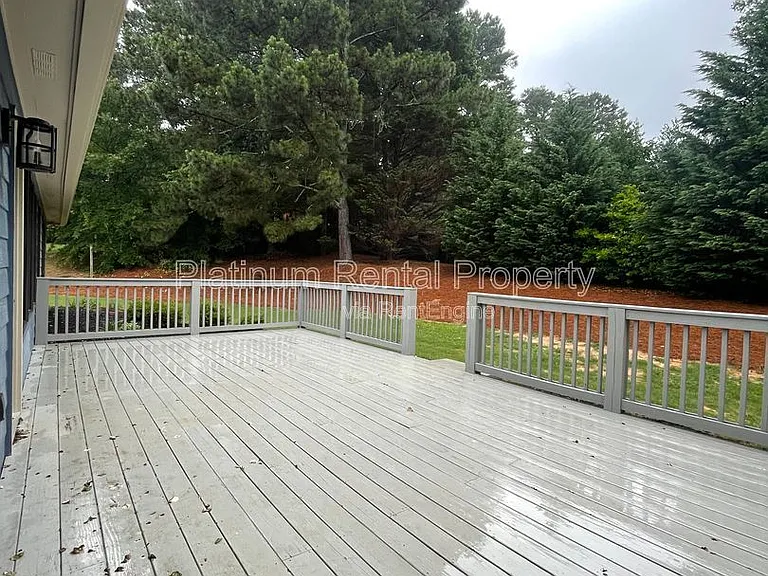 1745 Berry Ct — Photo 9