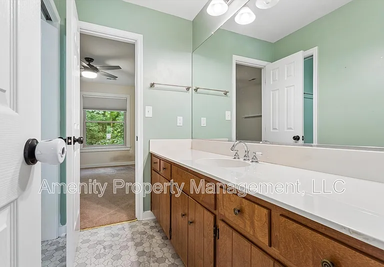 204 Granville Dr — Photo 20