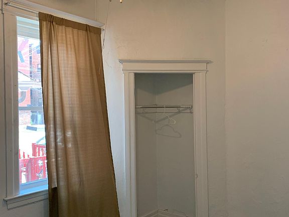 5th image of 661 W Forest Ave #1