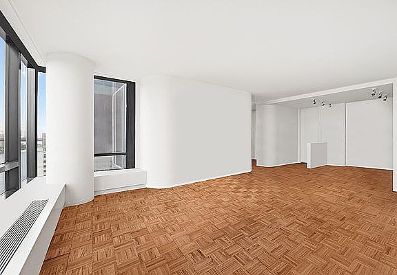 4th image of 530 E 72nd St APT 12D