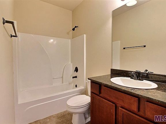 4th image of 11389 Ashwood Ct