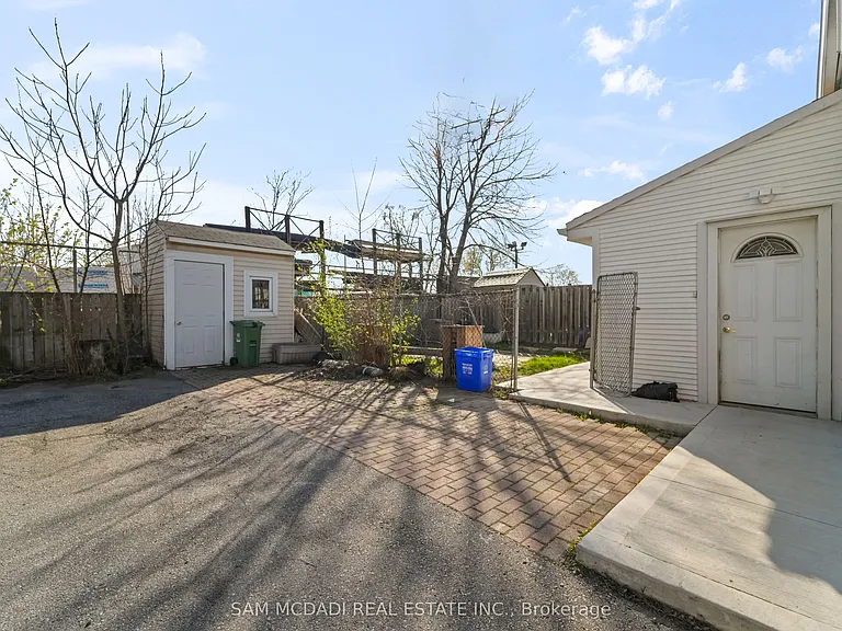 266 Beach Rd — Photo 6