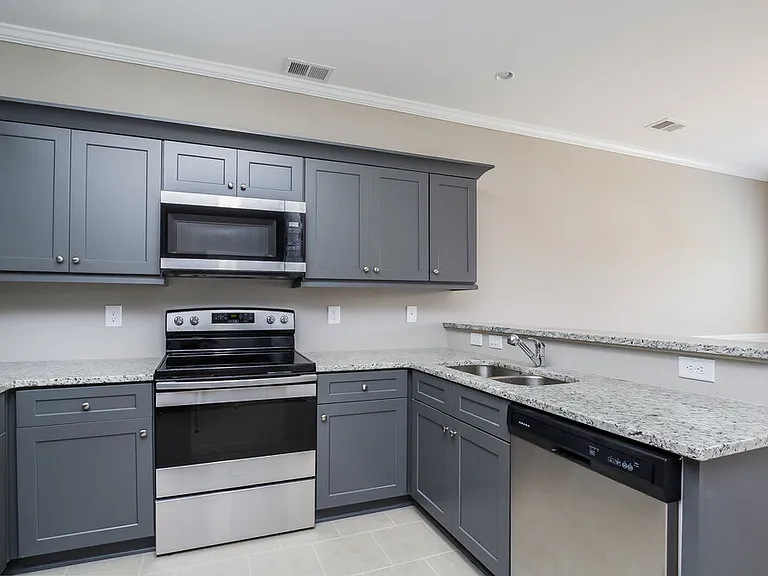 39 Hamilton Blvd NW — Photo 6