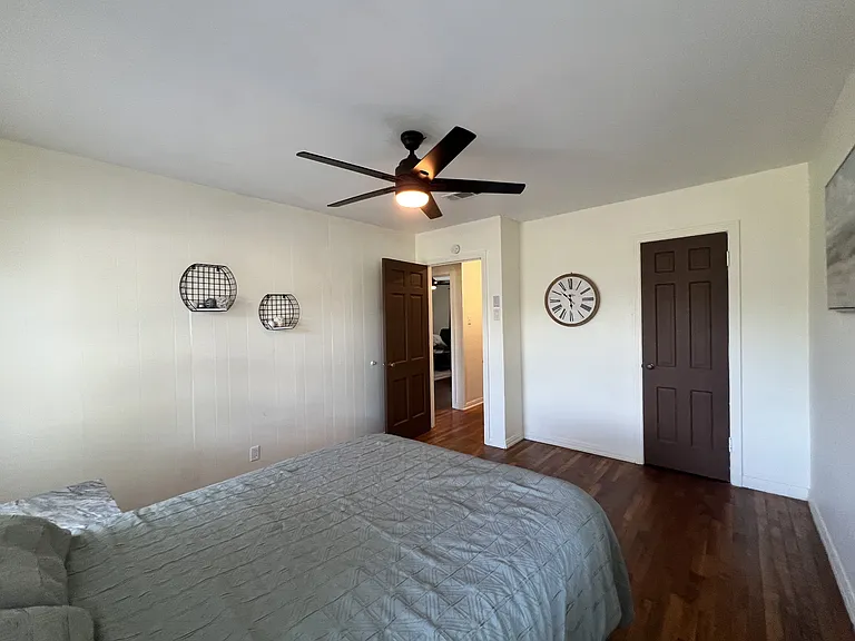1519 S 43rd St — Photo 11